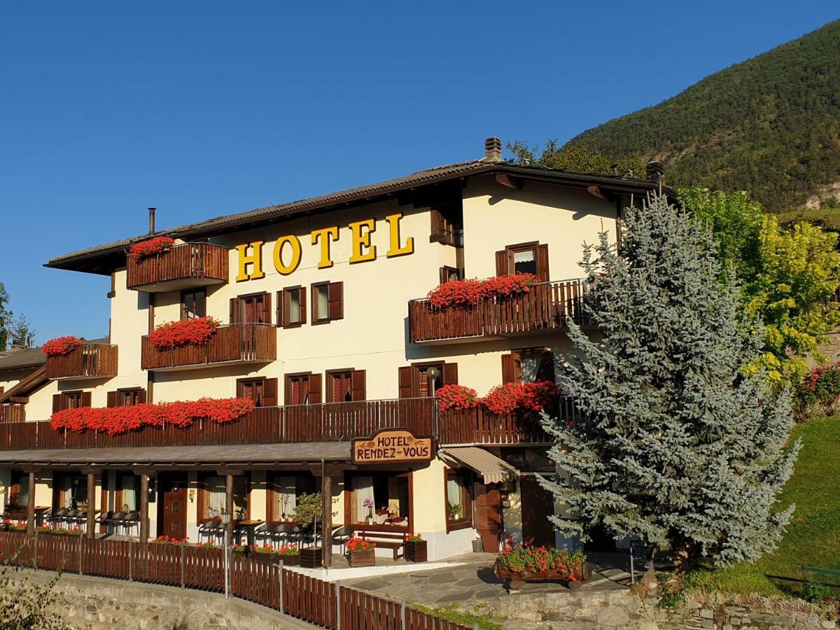 Hotel Rendez-Vous - Aymavilles Dış mekan fotoğraf
